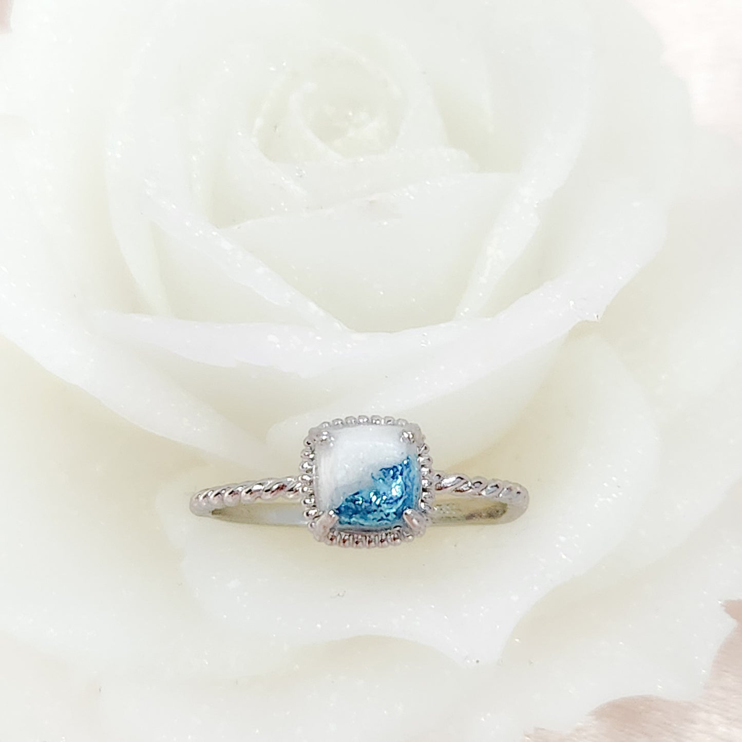 Mae Ring