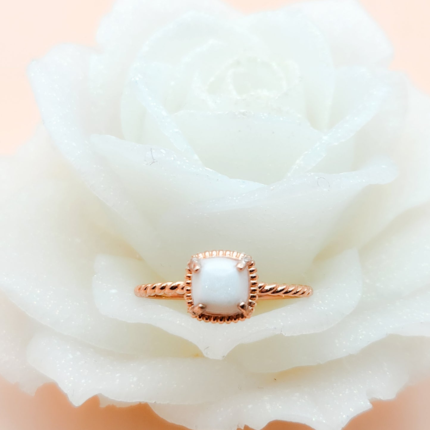 Mae Ring
