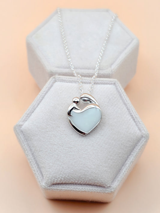 A Mothers Love Necklace