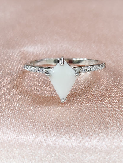 Blythe Ring