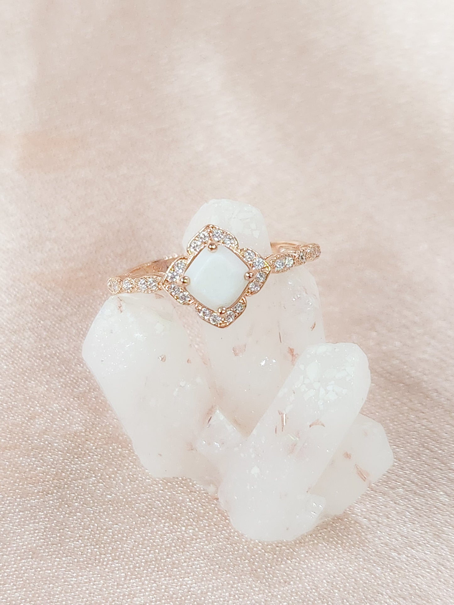 Cassandra Ring