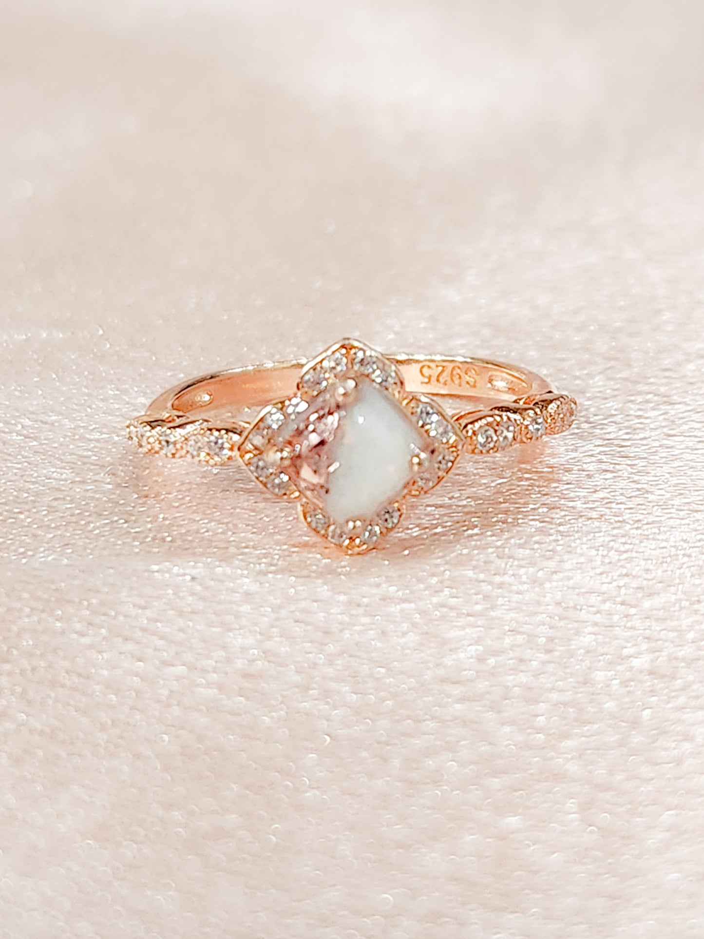 Cassandra Ring