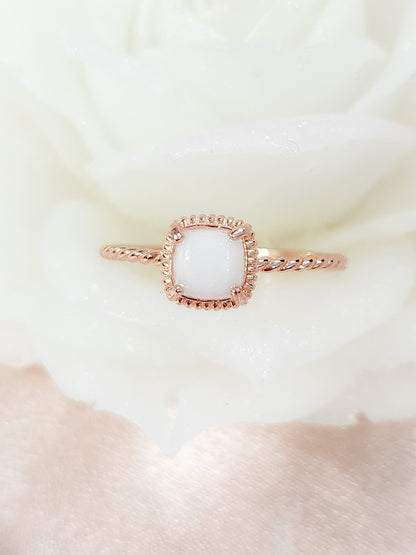 Mae Ring