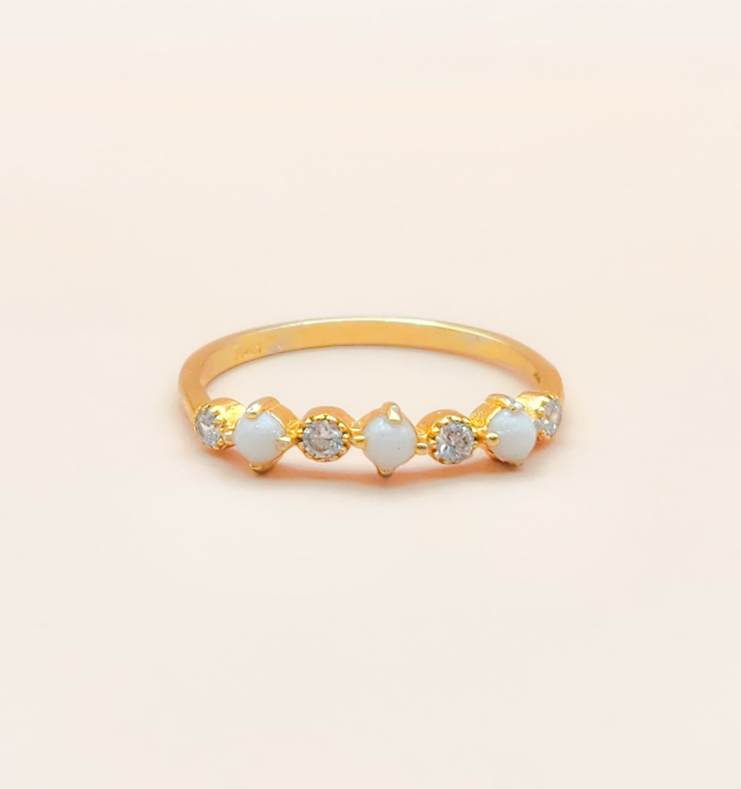 Naomi Ring