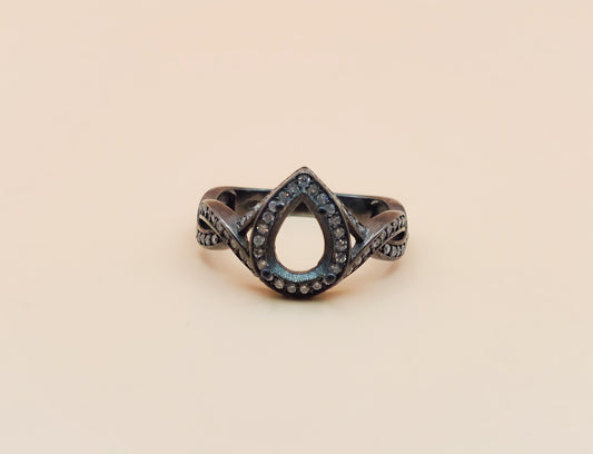 Black Pear Ring Size 8.5