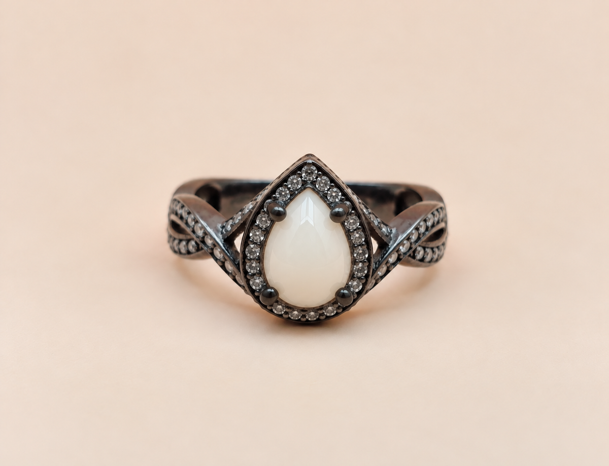 Pear Ring Size 8.5